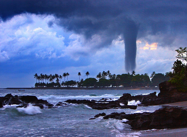 Tornado en Indonesia