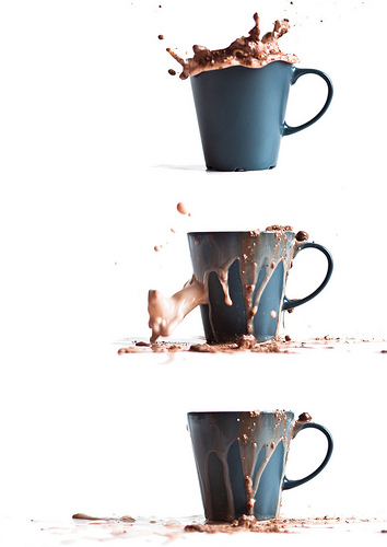 Splash en una taza de colacao